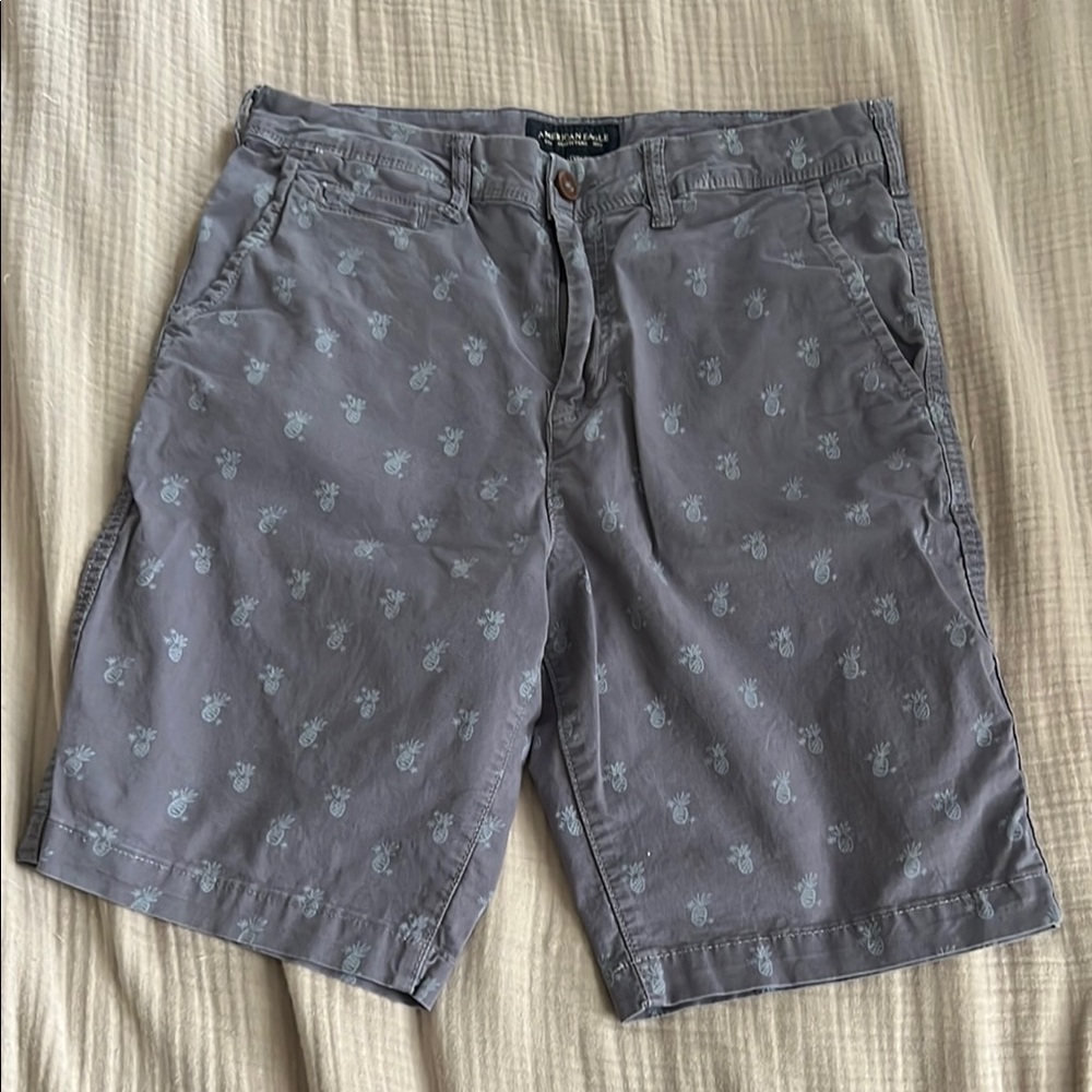 Gray Pineapple Print Men's Shorts